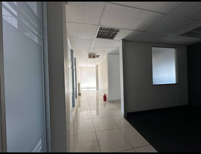 311M² OFFICE TO LET IN SANDTON CENTRAL
